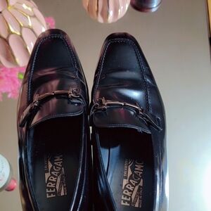 Salvatore Ferragamo Men’s Horsebit Black Leather Slip On Loafers Used Like New.